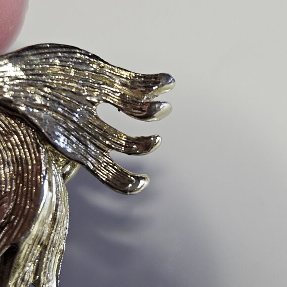 Vintage Pin Goldfish Koi Gold Tone Fancy Brooch Fish Hat Fins Lapel - Picture 4 of 10